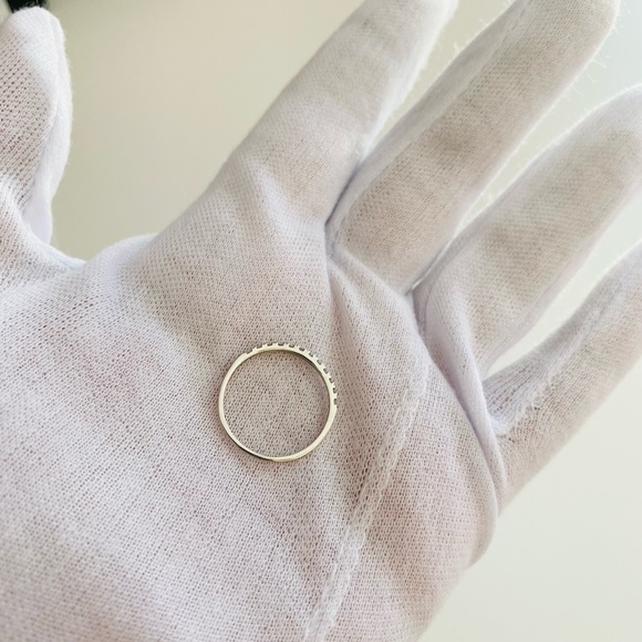 SOLD Half eternity ring
Pt950; 0.15ct (12 natural dia) - Picture 5 of 7